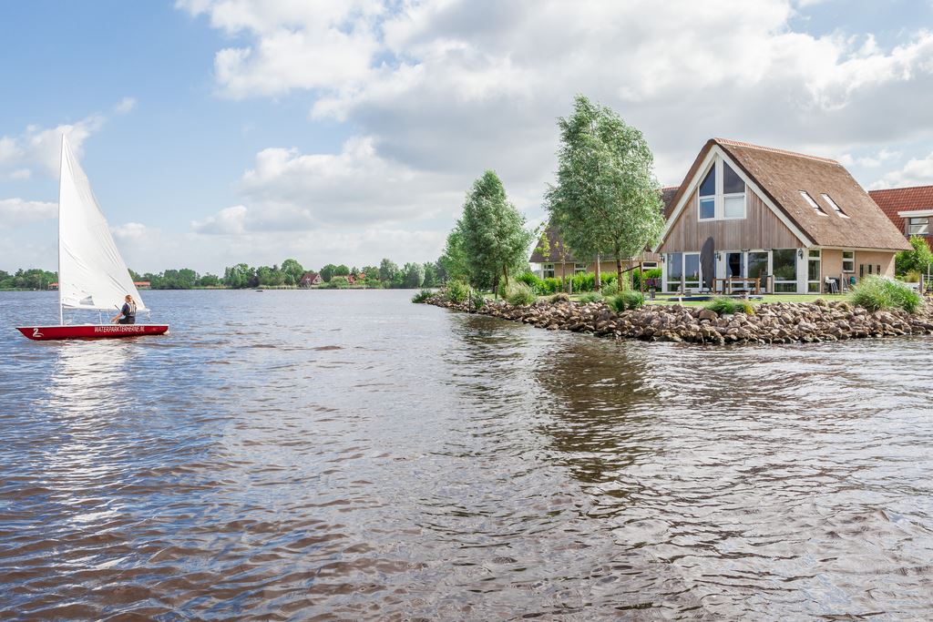 Ferienhaus von Landal Waterpark Terherne direkt am Wasser, Segelboot | Urlaub am Wasser